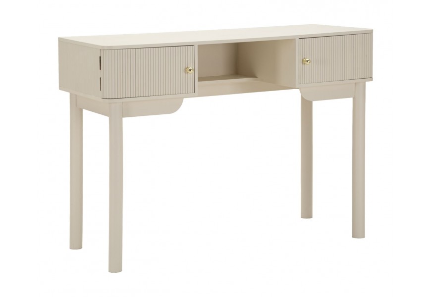 Art deco béžový obdélníkový toaletní stolek Shelly s úložným prostorem se dvěma jednodveřovými skříňkami s kulatým zlatým úchytem na stranách a jednou otevřenou policí ve středu s drážkovaným reliéfem