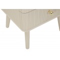 Art deco vysok&aacute; b&eacute;žov&aacute; komoda Shelly s pěti z&aacute;suvkami se zlat&yacute;mi &uacute;chyty a žebrovan&yacute;m reli&eacute;fn&iacute;m zdoben&iacute;m 89 cm