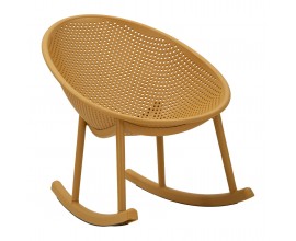 Modern&iacute; žlut&eacute; kulat&eacute; houpac&iacute; křeslo Isola se sedadlem a opěrkou v jednom celku s geometrick&yacute;m perforovan&yacute;m designem se čtyřmi nohama