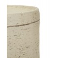 Designov&yacute; modern&iacute; kulat&yacute; př&iacute;ručn&iacute; stolek Cairo v b&eacute;žov&eacute; barvě se vzhledem př&iacute;rodn&iacute;ho p&iacute;skovce 35 cm