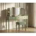 Klasick&yacute; zelen&yacute; dřevěn&yacute; toaletn&iacute; stolek Isabelle s taburetkou se zlat&yacute;mi detaily a dvěma &scaron;upl&iacute;ky se třemi zrcadly 135 cm