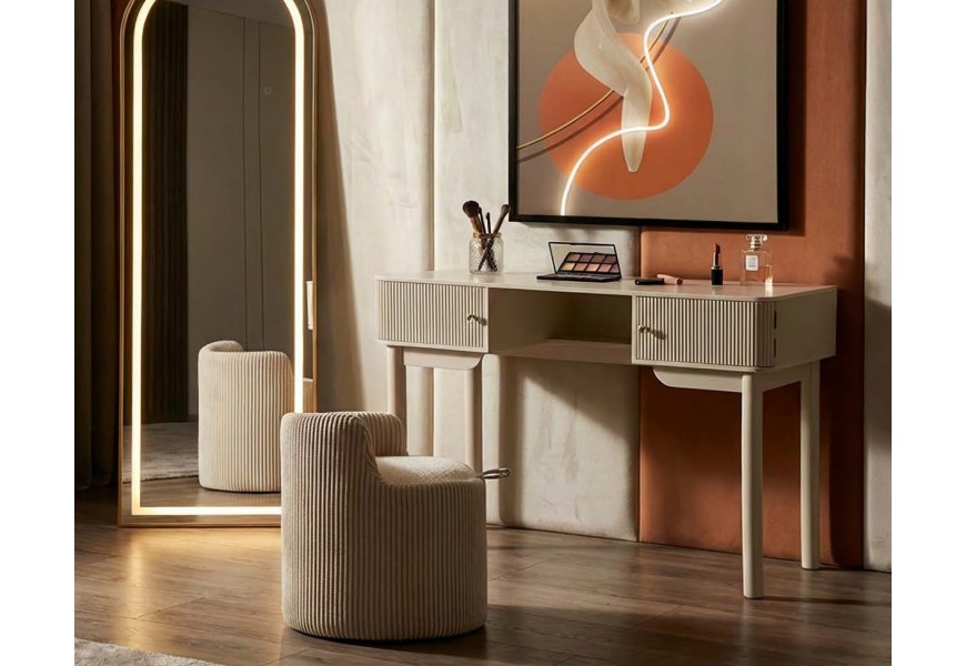 Designov&aacute; modern&iacute; ložnicov&aacute; toaletn&iacute; sestava Shelly v b&eacute;žov&eacute; barvě se zlat&yacute;m akcentem a žebrovan&yacute;m dekorem