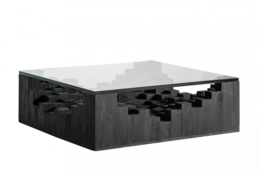 Luxusní geometrický konferenční stolek Cubia Nera z masivního mangového dřeva v černé barvě ve čtvercovém tvaru s reliéfní kostkovanou podstavou a průhlednou skleněnou deskou