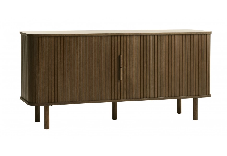 Designový retro dubový příborník Elbe s tmavě hnědé přírodní barvě se zaoblenými rohy a dvěma posuvnými dvířky s vertikálními lamelami na pěti nožičkách