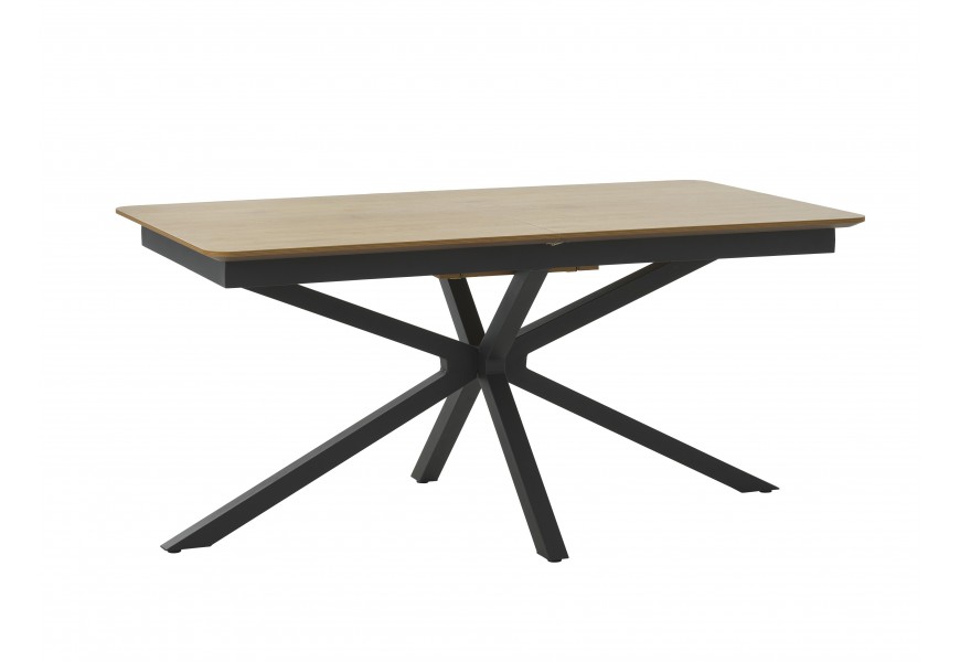 Moderní designový obdélníkový rozkládací stůl Holstebro s podstavou z kovu v černé barvě se čtyřmi nohama s překříženým designem a deskou ve světlém hnědém dubovém provedení