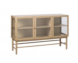 Skandin&aacute;vsk&yacute; tř&iacute;dveřov&yacute; prosklen&yacute; př&iacute;born&iacute;k Viggo ve světl&eacute;m dubov&eacute;m hněd&eacute;m proveden&iacute; na vy&scaron;&scaron;&iacute;ch nožičk&aacute;ch 140 cm