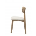 Skandin&aacute;vsk&aacute; masivn&iacute; j&iacute;deln&iacute; židle Signe se světl&yacute;m hněd&yacute;m dubov&yacute;m r&aacute;mem a b&iacute;l&yacute;m bukl&eacute; potahem 81 cm