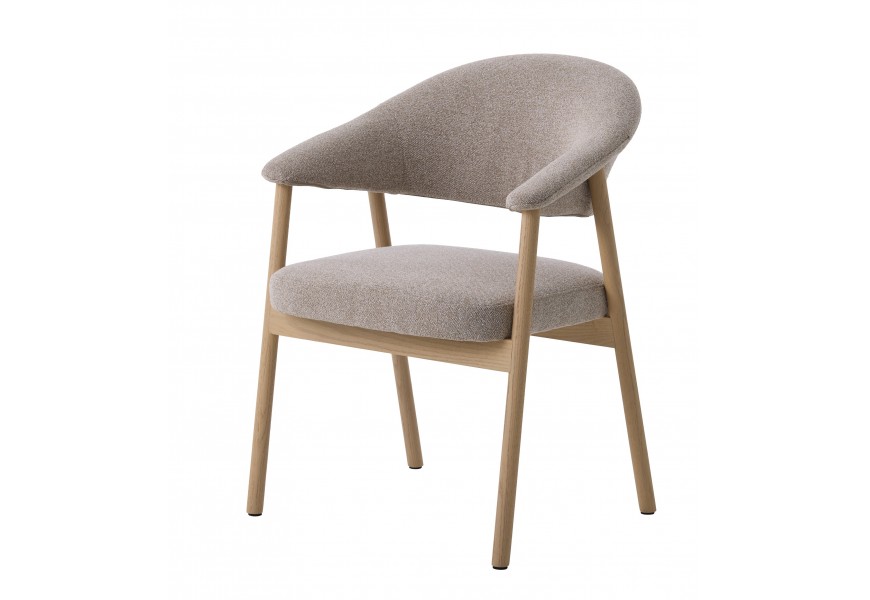 Moderní skandinávská jídelní židle Bodil se světlým hnědým přírodním dřevěným provedením konstrukce s obdélníkovým sedátkem a zaoblenou opěrkou s čalouněním a potahem ve světle hnědé barvě s jemnou smyčkovitou strukturou