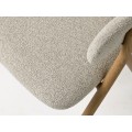 Designov&aacute; skandin&aacute;vsk&aacute; j&iacute;deln&iacute; židle Alia se světl&yacute;m dubov&yacute;m hněd&yacute;m r&aacute;mem a čalouněn&iacute;m v b&iacute;l&yacute;ch a b&eacute;žov&yacute;ch t&oacute;nech 58 cm