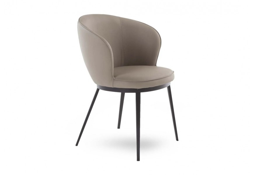 Designová industriální jídelní židle Gamla s kulatým sedadlem a zaoblenou opěrkou s bočnicemi s potahem z ekokůže v taupu šedohnědém odstínu s kovovými nohama v černé barvě
