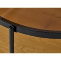 Industri&aacute;ln&iacute; kulat&yacute; konferenčn&iacute; stolek Sonny s hnědou skleněnou deskou s dubovou polic&iacute; s čern&yacute;m kovov&yacute;m r&aacute;mem 84 cm