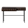 Modern&iacute; konzolov&yacute; stolek Dopio z tmav&eacute;ho dubov&eacute;ho dřeva se dvěma &scaron;upl&iacute;ky s reli&eacute;fn&iacute;m vzorem a čern&yacute;m kovov&yacute;m nohama 116 cm