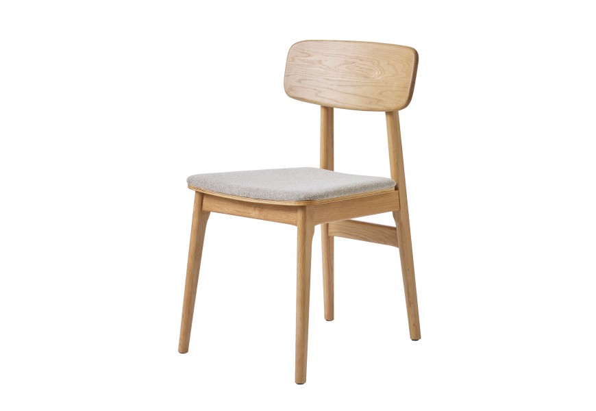 Moderní masivní jídelní židle Vimo s konstrukcí z dubového dřeva v přírodním světlém hnědém provedení s přiznanou kresbou letokruhů a čalouněným sedadlem s buklé potahem v bílé a béžové barvě s melírovaným efektem
