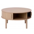 Skandin&aacute;vsk&yacute; kulat&yacute; konferenčn&iacute; stolek Alborg s &uacute;ložn&yacute;m prostorem a lamelov&yacute;m designem ve světle hněd&eacute; dubov&eacute; barvě 85 cm