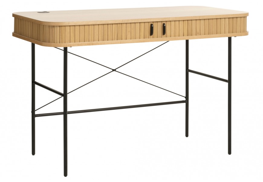Retro industriální obdélníkový psací stůl Bornholm ve světle hnědé dubové barvě s úložným prostorem s posuvnými dvířky s lamelovým designem s úchytkami a podstavou z kovu v černé barvě