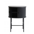 Modern&iacute; půlkruhov&yacute; nočn&iacute; stolek Bornholm v čern&eacute; barvě s posuvn&yacute;mi lamelov&yacute;mi dv&iacute;řky a kovovou podstavou 70 cm