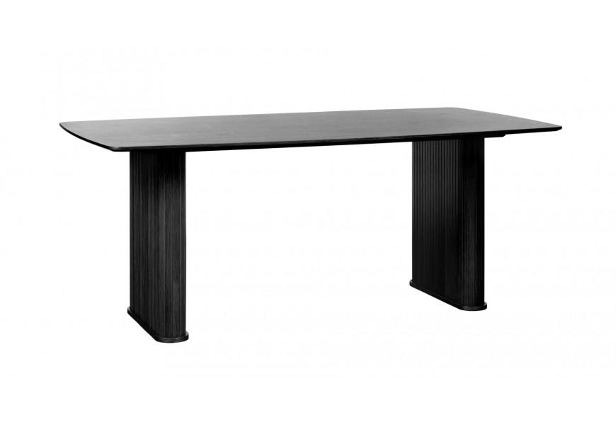 Retro černý jídelní stůl Bornholm s hladkou obdélníkovou deskou se zaoblenými rohy s mohutnými obdélníkovými nohami s vertikálním lamelovým zdobením s černém dubovém provedení