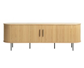 Retro světl&yacute; hněd&yacute; dubov&yacute; televizn&iacute; stolek Bornholm ov&aacute;ln&eacute;ho tvaru se dvěma posuvn&yacute;mi dv&iacute;řky s lamelov&yacute;m dekorem se &scaron;esti nohama a &uacute;chyty z kovu v matn&eacute; čern&eacute; barvě