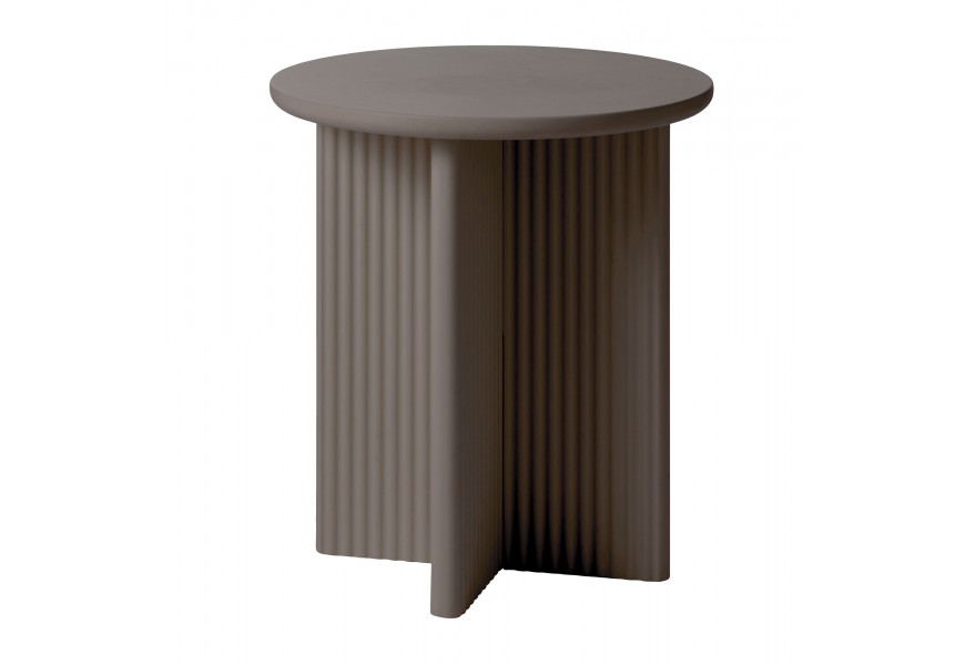 Art deco kulatý příruční stolek Hvidea v taupu hnědošedém odstínu s hladkou deskou s podstavou se čtyřmi nohama ve tvaru X s vertikálním drážkovaným reliéfem