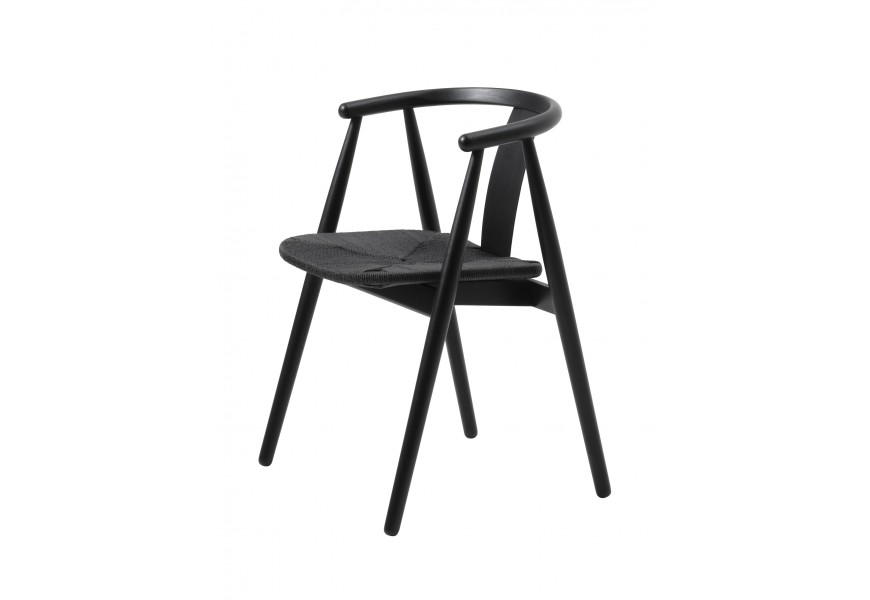 Luxusní masivní skandinávská jídelní židle Cordel s konstrukcí z dubového dřeva se šikmýma nohama a opěrkou ve tvaru U se sedadlem s přírodním kordovým výpletem v černém provedení