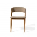 Skandin&aacute;vsk&aacute; j&iacute;deln&iacute; židle Malia se světl&yacute;m hněd&yacute;m dubov&yacute;m r&aacute;mem a b&eacute;žov&yacute;m čalouněn&yacute;m sed&aacute;kem a opěradlem 77 cm