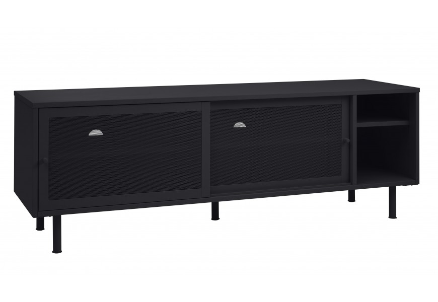 Moderní černý kovový televizní stolek s obdélníkovou vrchní deskou se dvěma otevřenými policemi a čtyřmi zavřenými policemi s dvojitými posuvnými dvířky s perforovaným poloprůhledným designem na pěti nohou