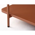 Modern&iacute; kovov&yacute; konferenčn&iacute; stolek Koge s obd&eacute;ln&iacute;kovou deskou a polic&iacute; v terakotov&eacute; hněd&eacute; barvě 110 cm
