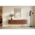 Designov&yacute; z&aacute;věsn&yacute; obd&eacute;ln&iacute;kov&yacute; tř&iacute;dveřov&yacute; TV stolek Cumbria z masivn&iacute;ho mangov&eacute;ho dřeva hněd&eacute; barvy s 3D dekorem 160 cm 