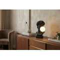 Designov&aacute; modern&iacute; stoln&iacute; lampa Antica v čern&eacute; barvě ve tvaru busty Davida s b&iacute;l&yacute;m kulat&yacute;m st&iacute;n&iacute;tkem 29 cm