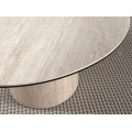Luxusn&iacute; designov&yacute; kulat&yacute; j&iacute;deln&iacute; stůl Forma Moderna s jednou nohou ve světle b&eacute;žov&eacute; barvě s porcel&aacute;nov&yacute;m mramorem 130 cm