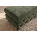 Modern&iacute; glamour obd&eacute;ln&iacute;kov&aacute; taburetka Modern Barock se zelen&yacute;m sametov&yacute;m potahem a chesterfield pro&scaron;&iacute;v&aacute;n&iacute;m na nožičk&aacute;ch 95 cm