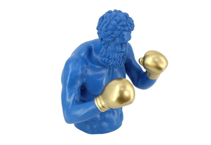 Moderní glamour královská modrá socha Zeus se zlatým akcentem s podobě antické polfigury v boxerské póze se zdviženýma rukama s rukavicemi