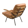 Luxusn&iacute; retro kožen&eacute; křeslo Vita Naturale v koňakov&eacute; barvě s pro&scaron;&iacute;v&aacute;n&iacute;m a knofl&iacute;ky s černou kovovou konstrukc&iacute; 91 cm