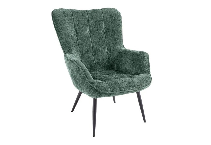 Retro skandinávské čalouněné křeslo Scandinavia s vysokou zádovou opěrkou a prošíváním se čtvercovým vzorem s kulatými knoflíčky s potahem z žinylkové textilie se sametovým lesklem v zeleném melírovaném provedení se štíhlými černými kovovými