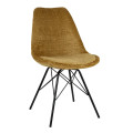 Retro designová čalouněná jídelní židle Scandinavia s žinylkovým potahem v hořčicové žluté barvě se sametovým leskem a výraznou strukturou s ergonomicky tvarovanou opěrkou a podstavou z kovu v černé barvě se čtyřmi nohama a diagonálními výztuhami