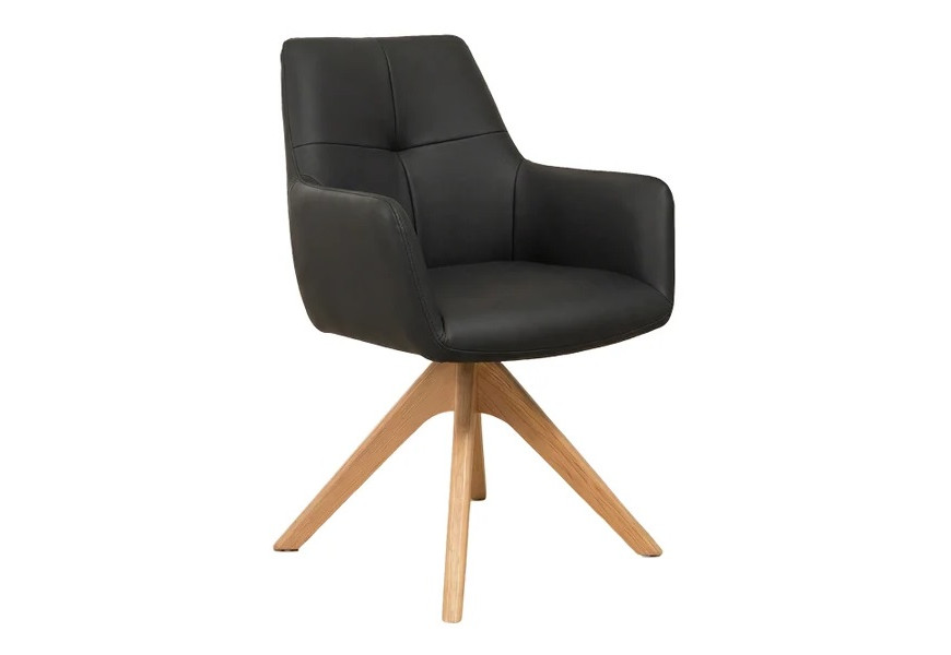 Luxusní designová kožená jídelní židle Elton s otočnou sedací částí s opěrkami na ruce a čalouněním s potahem z pravé kůže v černé barvě s minimalistickým prošíváním na opěrka s masivní podstavou z dubového dřeva v přírodní světlé hnědé barvě