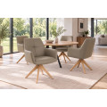 Luxusn&iacute; kožen&aacute; otočn&aacute; j&iacute;deln&iacute; židle Elton s potahem v hnědo&scaron;ed&eacute;m odst&iacute;nu taupe s masivn&iacute;mi dubov&yacute;mi nohama 62 cm