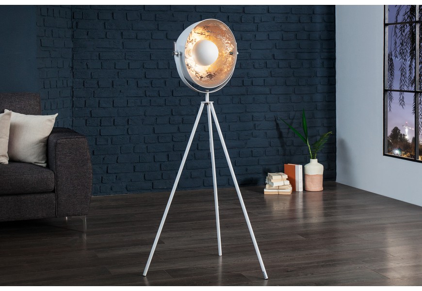 Originální moderní stojací lampa Studio 140cm bílá / stříbrná