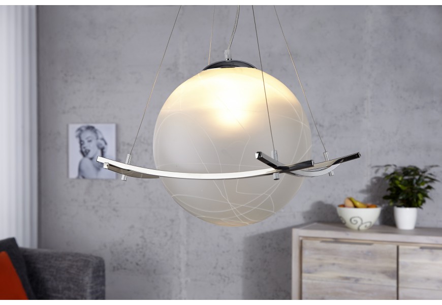 Designov&eacute; jedinečn&eacute; z&aacute;věsn&eacute; sv&iacute;tidlo Globo b&iacute;l&eacute;