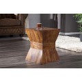 Moderní designová naturální čtvercová hnědá taburetka Pyramid ze sheeshamového dřeva se zúženou střední částí 45 cm