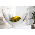 Moderní designová kovová mísa Abstract ve stříbrné barvě s dynamickou asymetrickou siluetou 30 cm