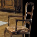 Rustikální židle Nuevas formas s opěrkami a čalouněním 105cm