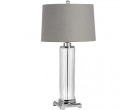 Luxusní skleněná stolní lampa Roma s kulatým textilním stínítkem s vyplétaným vzorem rybí kosti v bílé a šedé barvě s průhlednou válcovitou nohou ze skla s vertikálním drážkovaným reliéfem a lesklými chromovými detaily