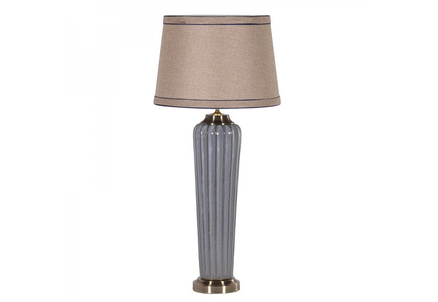 Luxusná a dizajnová vysoká stolná lampa Spelman s porcelánovým modrým telom a béžovým tienidlom s lineárnym zdobením vo vintage