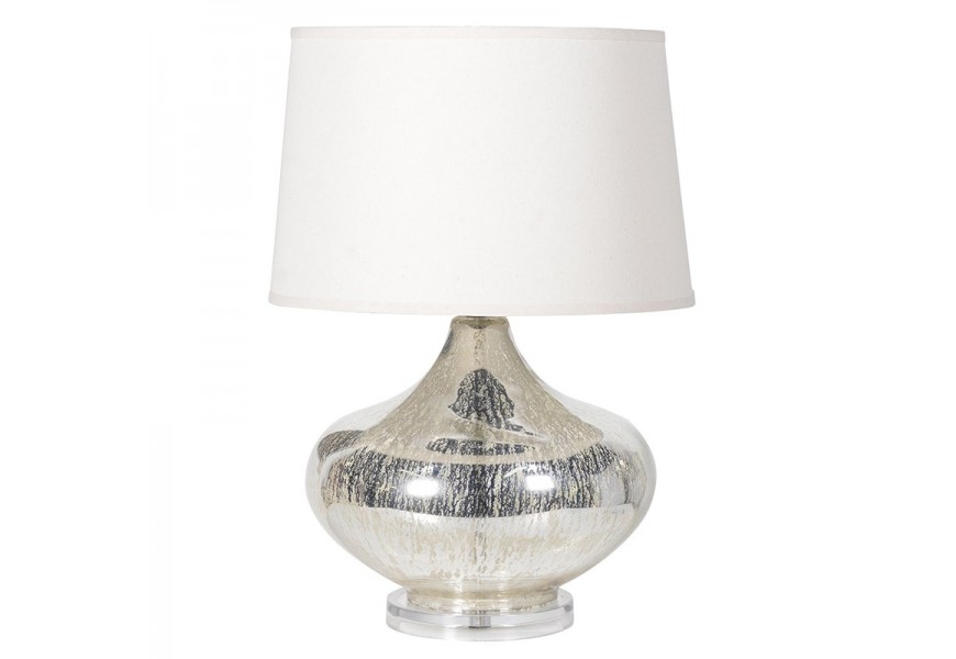 Glamour stř&iacute;brn&aacute; kulat&aacute; stoln&iacute; lampa Perry s b&iacute;l&yacute;m v&aacute;lcov&yacute;m st&iacute;n&iacute;tkem a skleněnou nohou 60 cm