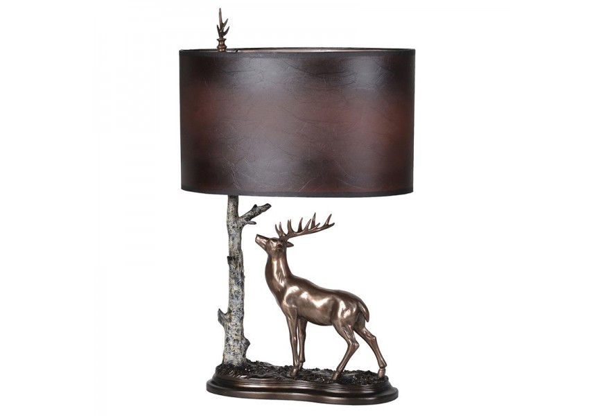 Designový kožená stolní lampa Scenic s podstavou s bronzovým jelenem s nohou v šedé barvě ve tvaru břízy s kulatým stínítkem z ekokůže v hnědé barvě se starožitným designem