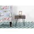 Designový příruční stolek z masivu Leeds 50cm šedý