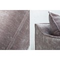 Designová moderní sedačka Heaven se sametovým potahem a polštáři v hnědém odstínu taupe 200 cm