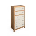 Luxusn&iacute; modern&iacute; vysok&aacute; komoda Cerdena s pěti z&aacute;suvkami z masivn&iacute;ho dřeva na nožičk&aacute;ch 121 cm