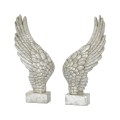 Socha pár antických stříbrných andělských křídel
